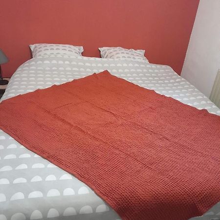 Chambre d'hôte Le Pin La Tour-du-Pin Extérieur photo