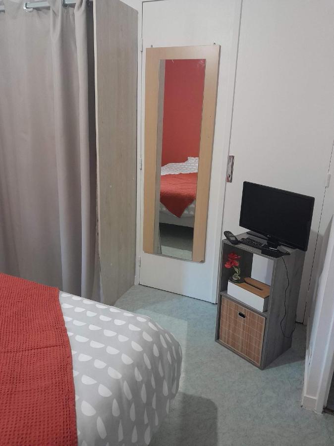 Chambre d'hôte Le Pin La Tour-du-Pin Extérieur photo